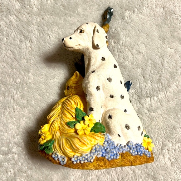Virgo. Zodiac sign. Cat and dog figurine. 4” x 5 1/2” x 2 1/2” - Picture 3 of 6